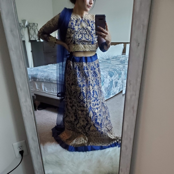 Indian Lehenga Blue Gold Size 4-6 - Picture 2 of 5